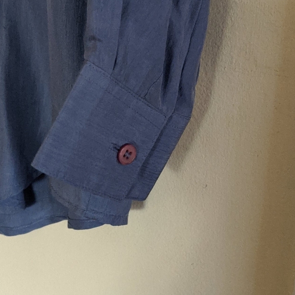 Vintage Silk Shirt size Petite Med Periwinkle blue - Picture 4 of 7